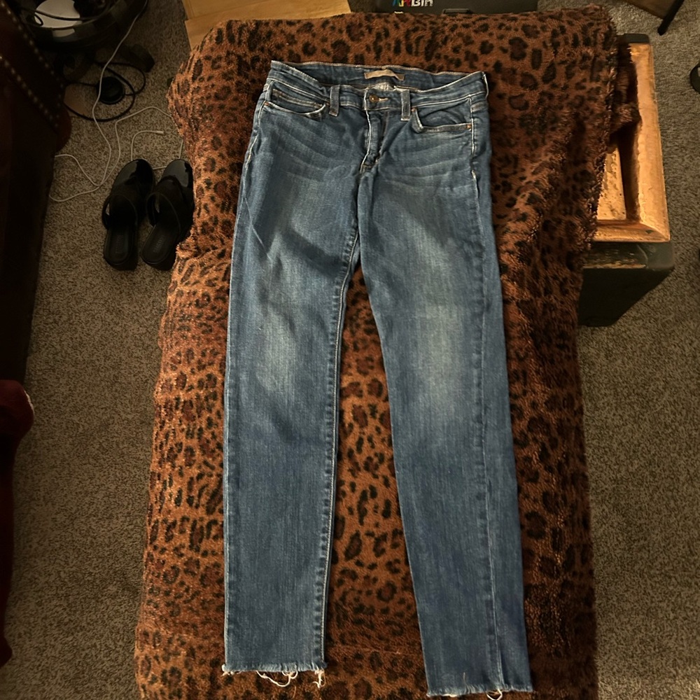 Joe’s Jeans Woman’s 27 distresses light blue jeans